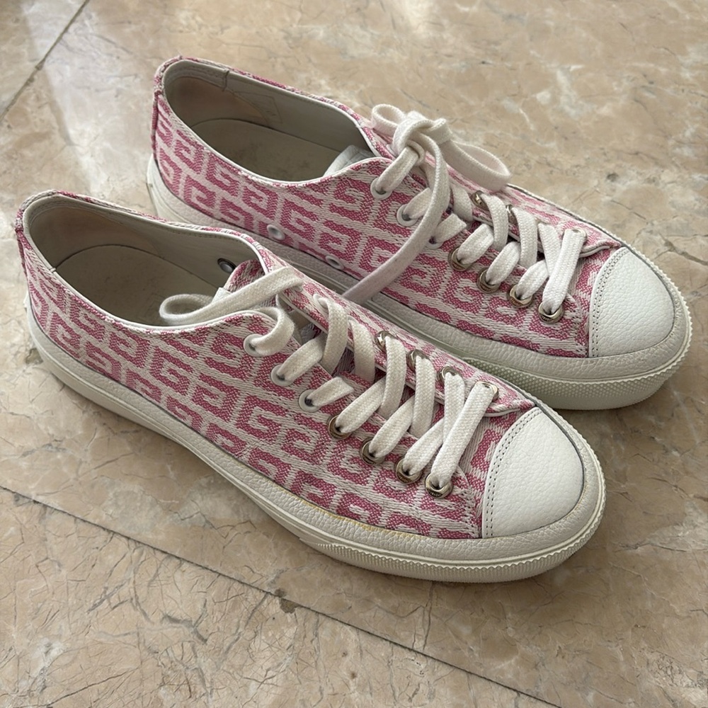 Givenchy City Sneakers